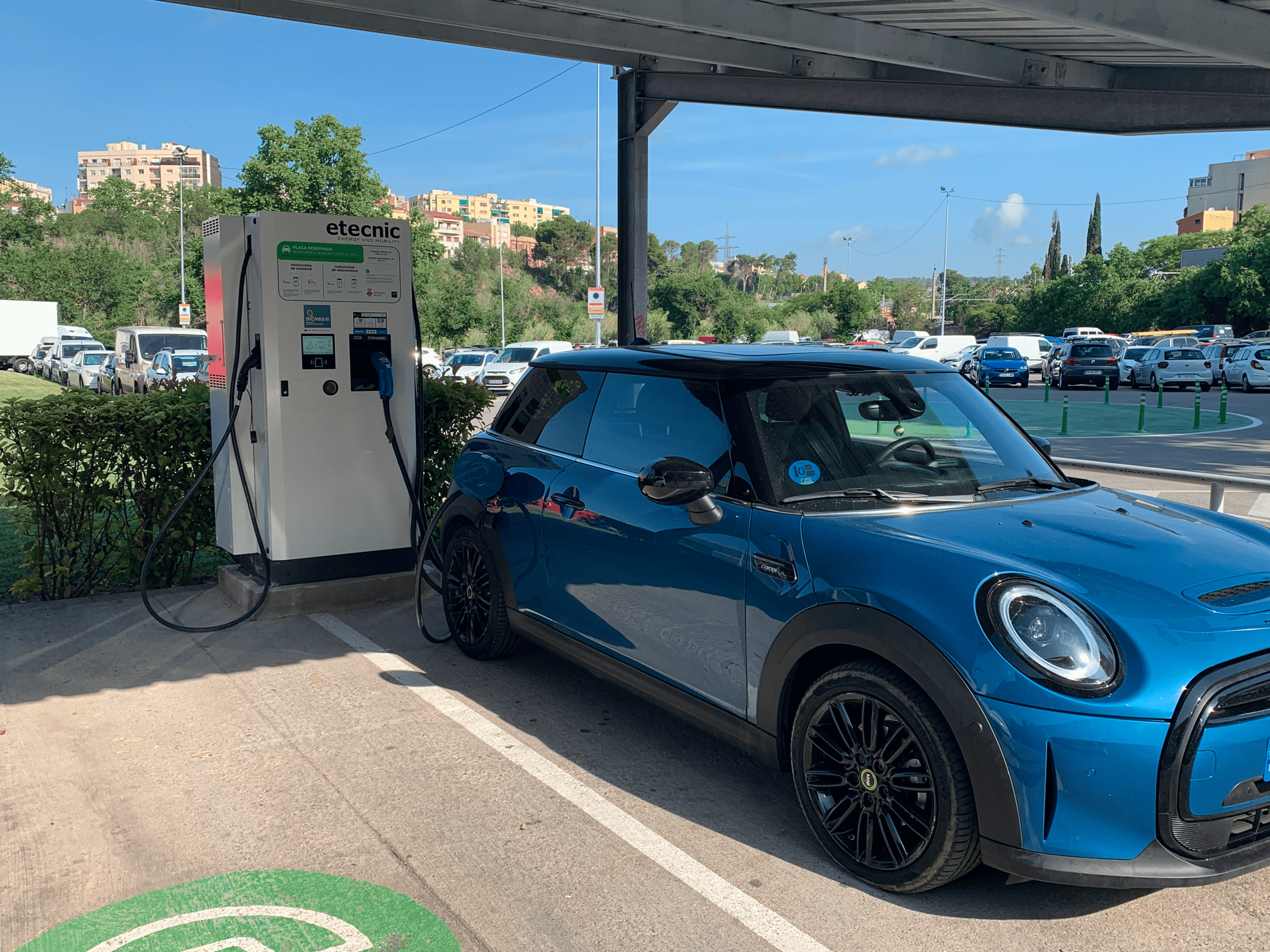 Imatge pels mitjans: Consulta pública prèvia a l’elaboració del Reglament d’ús de la xarxa pública d’estacions de recàrrega de vehicles elèctrics i híbrids endollables de Rubí
